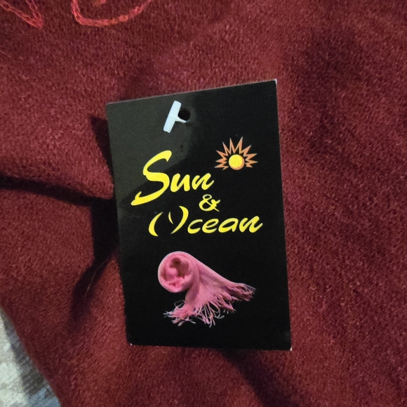 Sun & Ocean - Picture 1 of 3